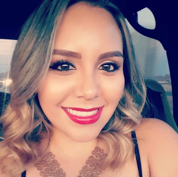 Meet your Posher, Lizeth - Picture 1 of 1